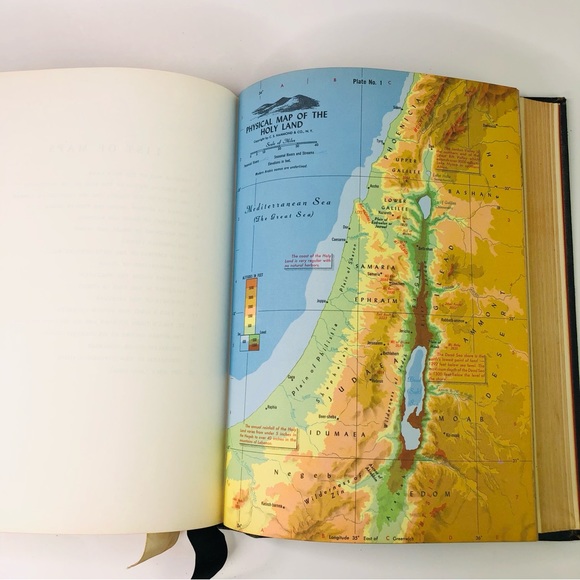 VTG Holy Bible Gold color page REMBRANDT Edition Authorized King James Version - Picture 13 of 16